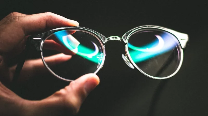 Things To Consider Before Choosing The Best Eyeglass Frames